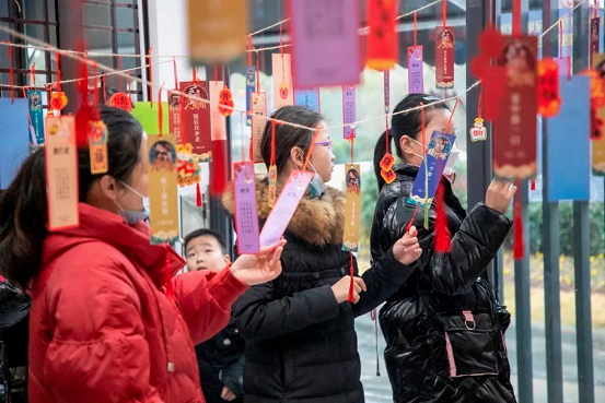 “文化大餐”让年味更浓！安巢经开区文化惠民活动为佳节添彩！