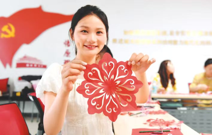 暑热不抵“非遗”热