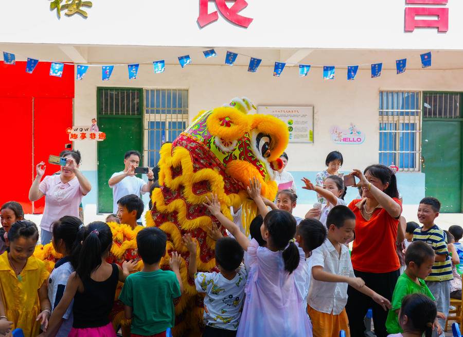 非遗进校园赴乡村之约 文化润童心开传承之花