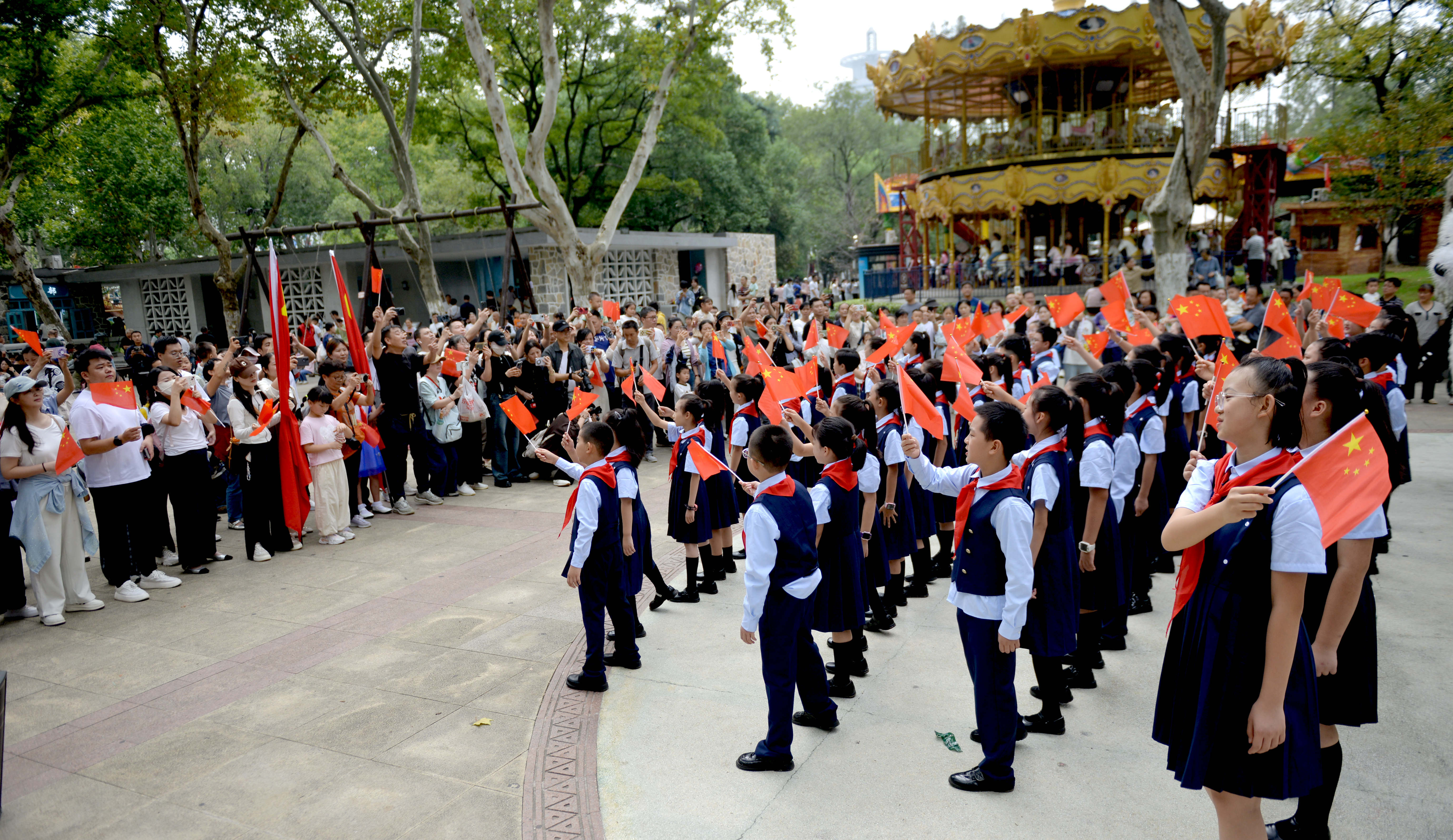 欢歌满庐州 幸福入人心