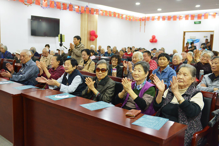 “九九重阳” 文艺专场走进太阳湾老年公寓